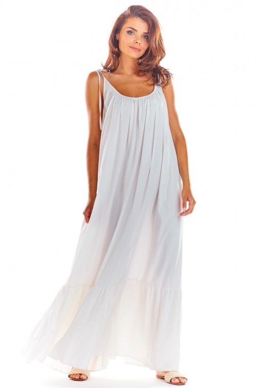 CM4506 Sukienka oversize z dekoltem na plecach - biała