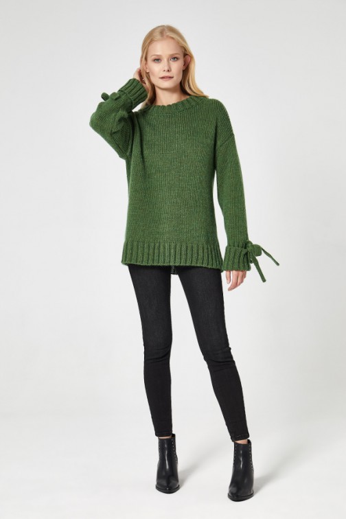 CM4747 Sweter z wiązanymi rękawami - zielony