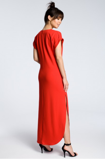 Czerwona sukienka maxi z rozcięciami po bokach 