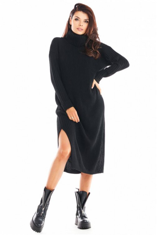Czarna swetrowa sukienka z golfem i długim rękawem 