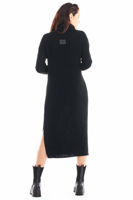 Czarna swetrowa sukienka z golfem i długim rękawem 