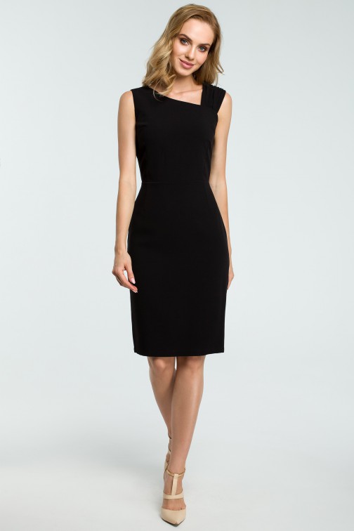 CM3811 Elegancka sukienka ołówkowa z rozcięciem - czarna