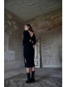 Sukienka sweterkowa z przeplotem na plecach - czarna