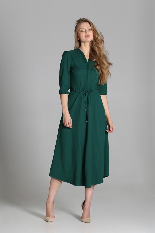 CM6349 Długa sukienka z rękawem 3/4 i troczkiem - zielona