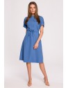 Rozkloszowana sukienka z wiązaniem w talii - niebieska