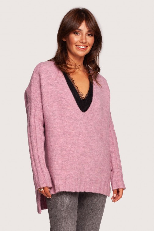 CM6876 Luźny sweter z głębokim dekoltem - pudrowy