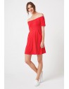 Sukienka z odkrytymi ramionami - czerwona